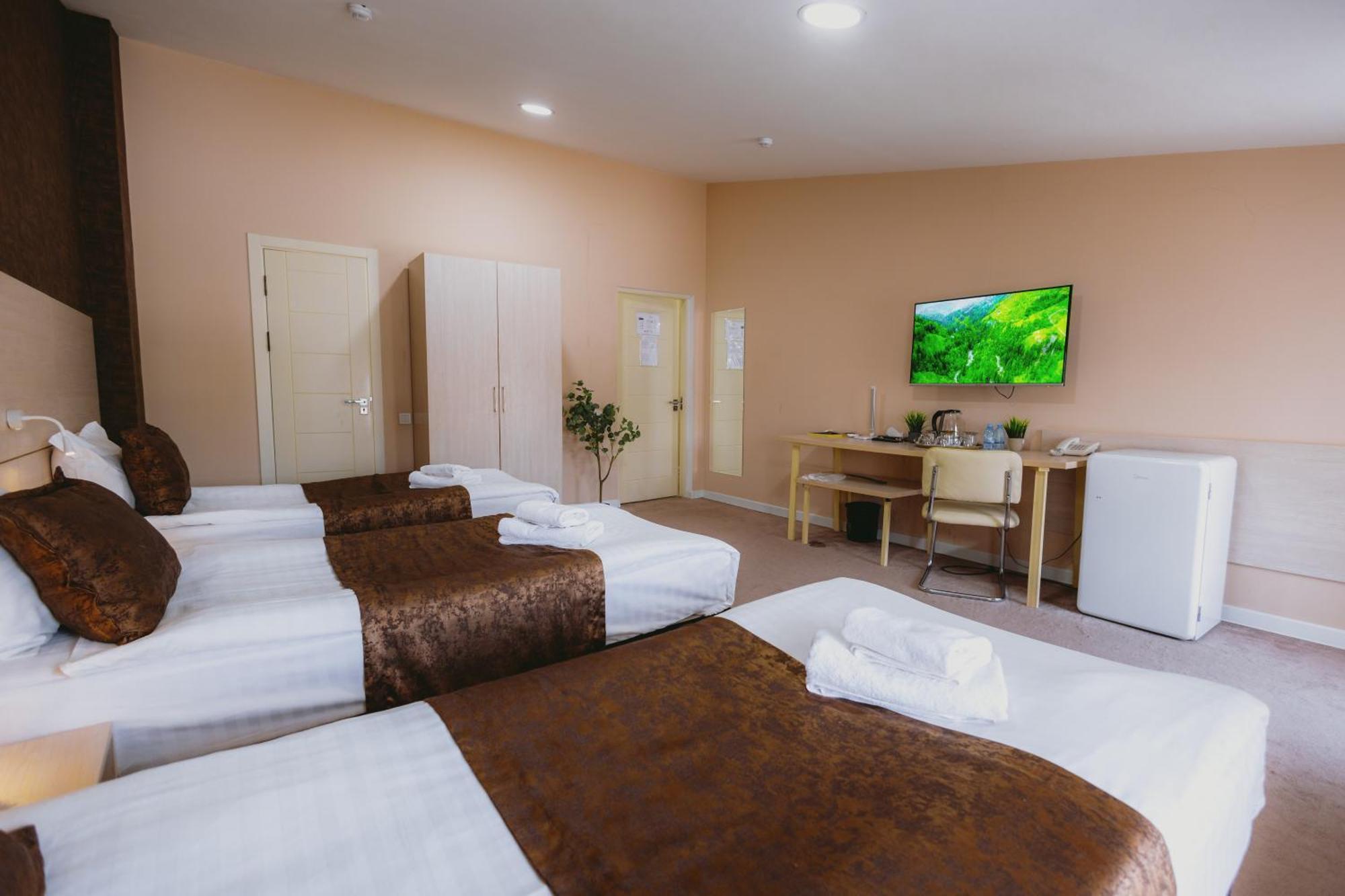 City Hotel Tashkent Bagian luar foto