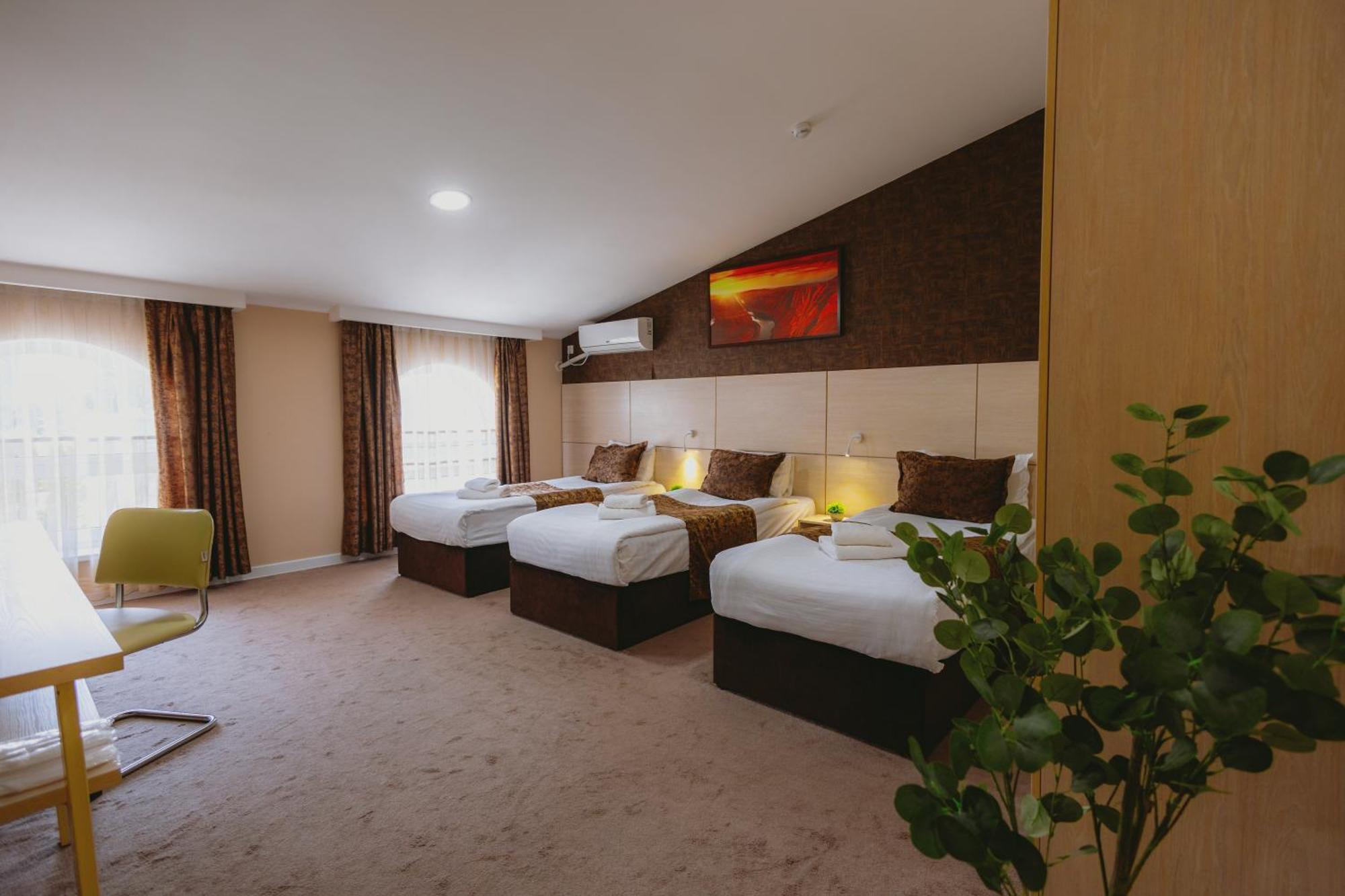 City Hotel Tashkent Bagian luar foto
