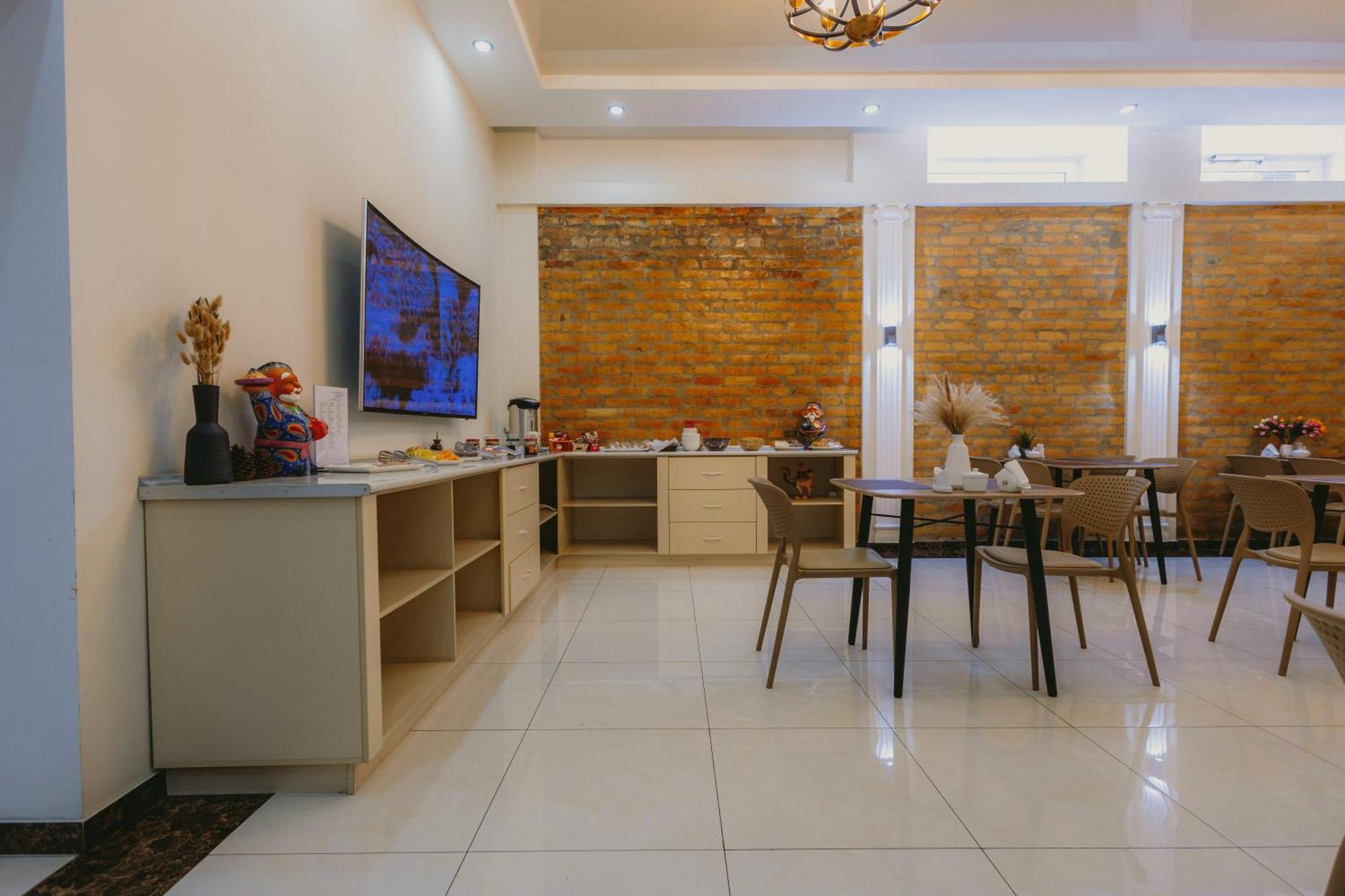 City Hotel Tashkent Bagian luar foto