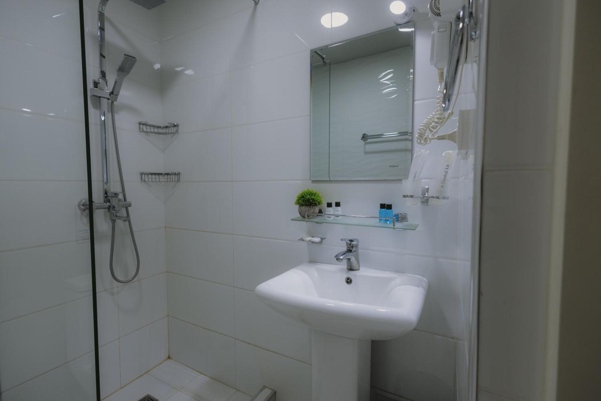 City Hotel Tashkent Bagian luar foto