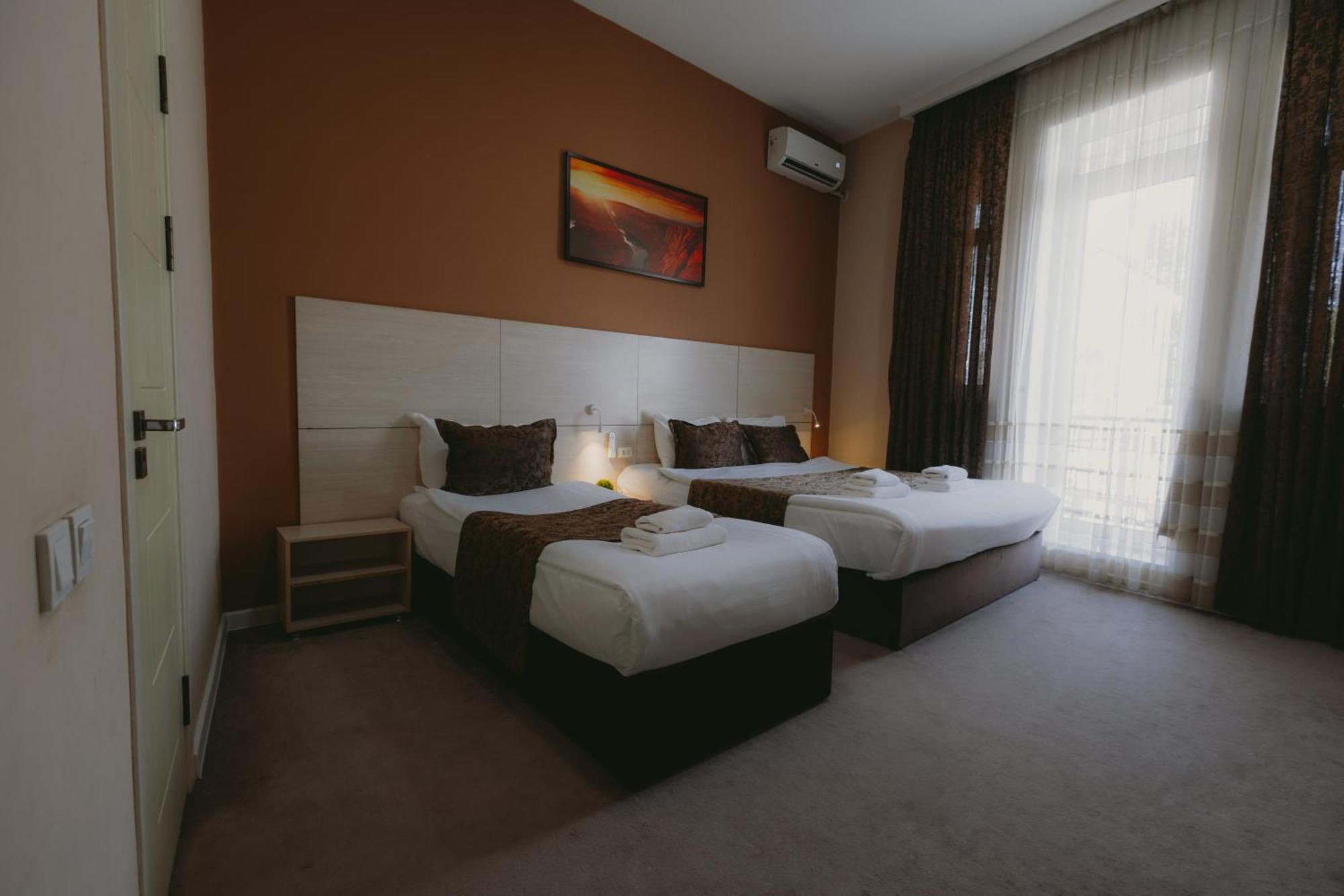 City Hotel Tashkent Bagian luar foto