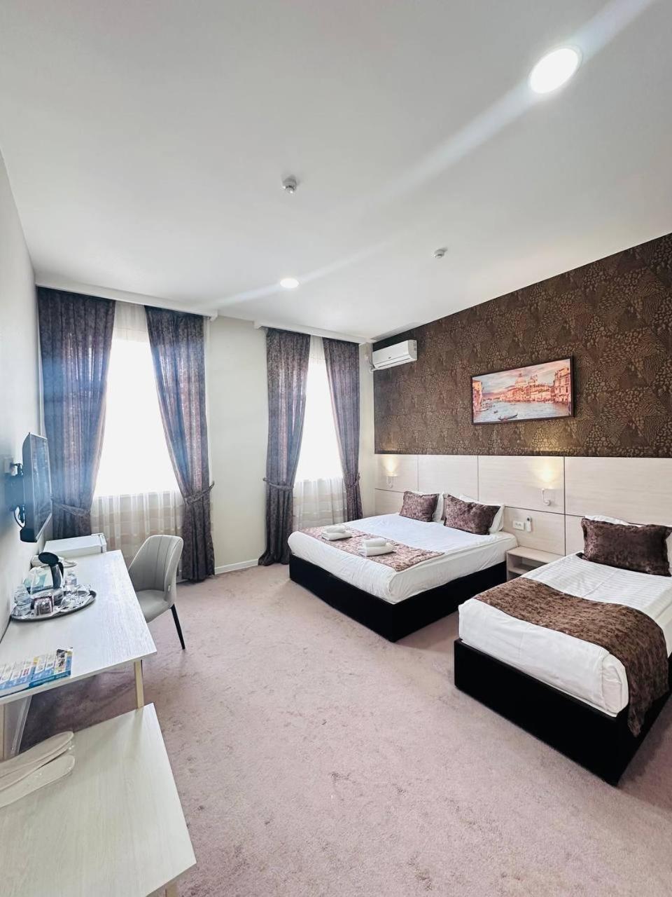 City Hotel Tashkent Bagian luar foto